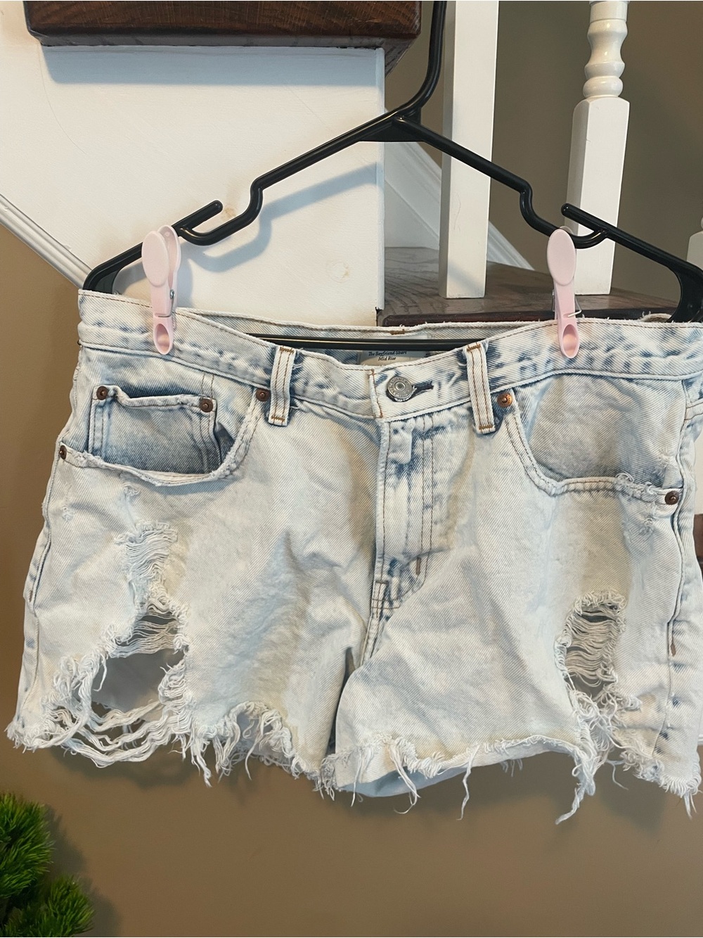 Abercrombie & Fitch Light Wash Distressed Denim Jean Shorts